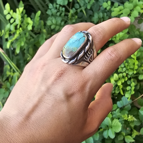 Signed Vintage Thick Navajo Turquoise Ring - Picture 6 of 7